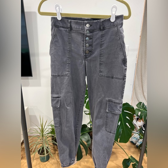 Women’s EXPRESS Ankle High Rise Cargo Pants - Picture 1 of 6